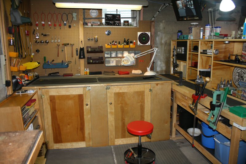  CAVE ---- on Pinterest | Reloading Room, Reloading Bench and Man Cave